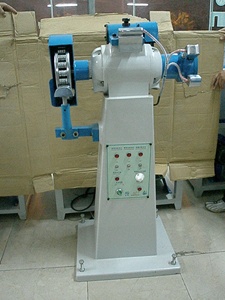 Máquina de calzado para aplastar y aplanar la esquina inferior del cuero, máquina de martilleo y pulido de calzado - Product Image 4