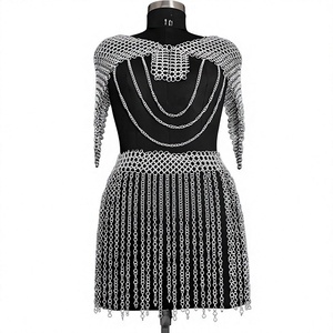 Gilet d'armure en maille d'acier inoxydable plaqué argent, forme irrégulière, pièce de costume de guerrier tendance pour femme - Product Image 1