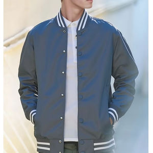 Dapat disesuaikan Pilot Amerika tipis tahan angin bernapas kerah berdiri Logo depan jaket Bomber uniseks untuk kasual Streetwear - Product Image 2