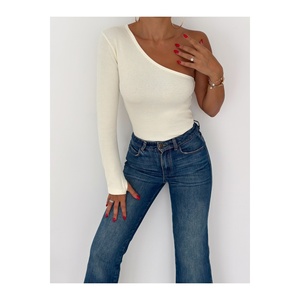 Blusa de Manga Larga con Hombros Descubiertos y Detalle de Dedo para Mujer - Product Image 1