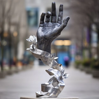Sculpture abstraite stylisée surdimensionnée en acier inoxydable, point photo interactif artistique pour l'atrium des centres commerciaux et les zones de vente au détail