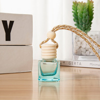 Diffuseur d'arômes pour voiture, bouteille en verre suspendue, vide, pendentif d'aromathérapie, décoration de voiture, ornement d'aromathérapie