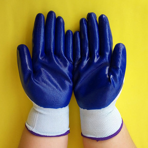 Guantes de Seguridad Lukun N518 Blancos con Nitrilo Azul, 13 Puntadas, Textura de Microdiamantes en Relieve, Antideslizantes, para Uso General - Product Image 2
