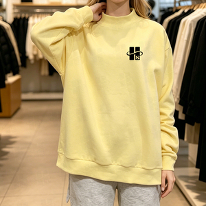 Sudadera de cuello alto para mujer, de peso pesado, oversize, con hombros caídos, de forro polar, con impresión de logotipo personalizado, tipo cuello simulado. - Product Image 2
