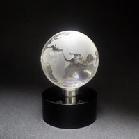 Vente en gros Boule de cristal solide avec base Personnalisée Thème de pierre Sphère de verre Souvenirs et cadeaux abordables