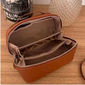 Bolsa de Maquillaje de Viaje de Cuero Genuino, Premium, Duradera, Portátil, de Gran Capacidad, con Cierre - Product Image 2
