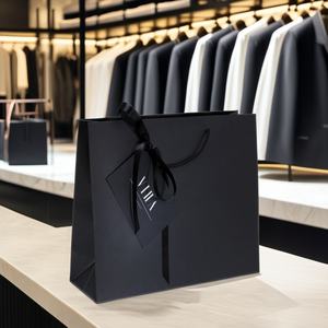 Sacs en papier personnalisés Crown Win, sacs en papier colorés pour emporter, sacs en carton pour le shopping avec nœuds cachés, rubans, logo, estampage or et argent - Product Image 1