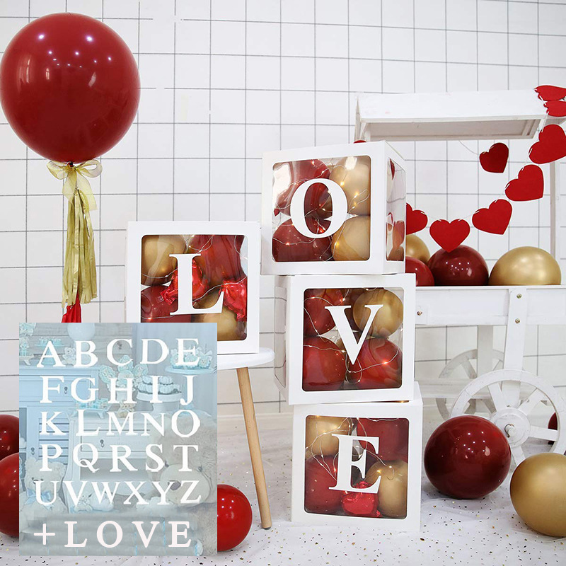 4 scatole bianche + amore + 26 lettere