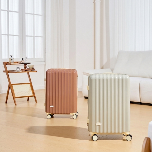 Large Capacity Fashionable PC Luggage Case with Cup Holders Silent Smooth Universal Wheels Unisex 20/24 Inch Suitcase