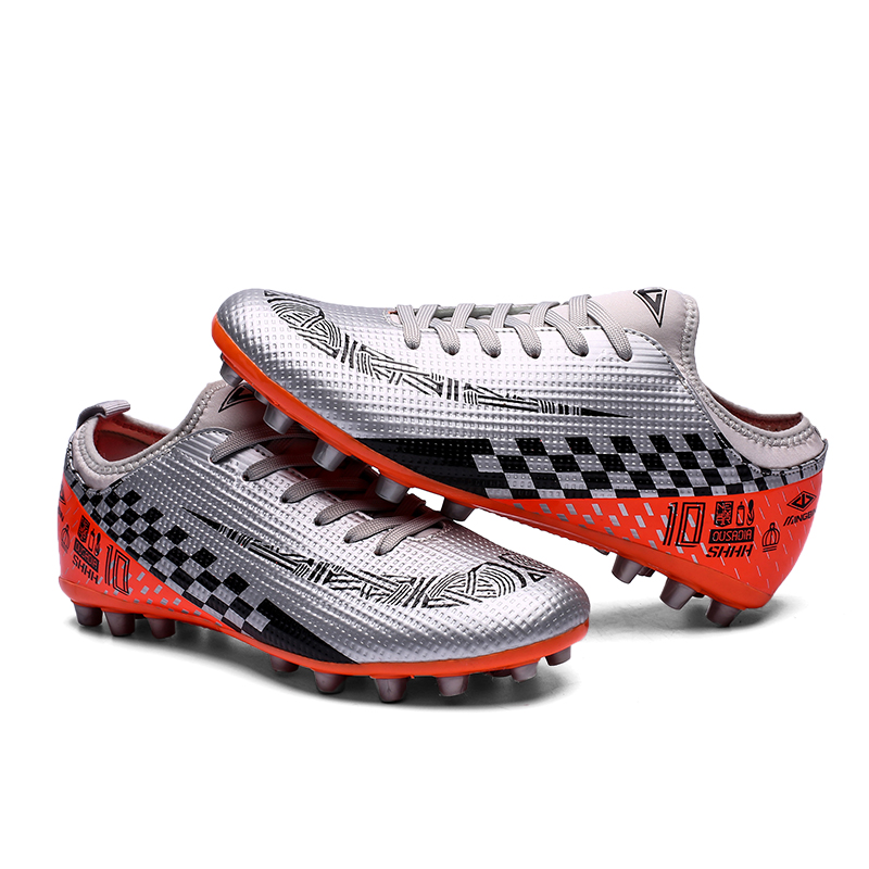 10 botas de fútbol que querrás calzar (aunque no vayas a echar un partido)  | GQ España