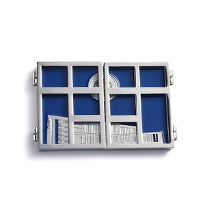 Imán de Refrigerador de Metal Plateado Plegable con Diseño Personalizado de Patrón de Construcción Pintado - Product Image 1