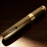 Briquet à jet de butane de luxe style stylo doré, rechargeable et coupe-vent pour cigares, cigarettes et usage extérieur