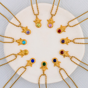 Collana con Ciondolo Angelo e Pietra Portafortuna in Acciaio Inossidabile Placcato Oro 18K Stile INS Sming 2026 per Donne - Product Image 4