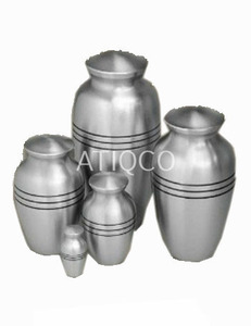 Urna de cremación de oro de latón macizo, tarro atractivo para suministros funerarios, urna de alta demanda para cenizas humanas apreciadas con diseño clásico - Product Image 3