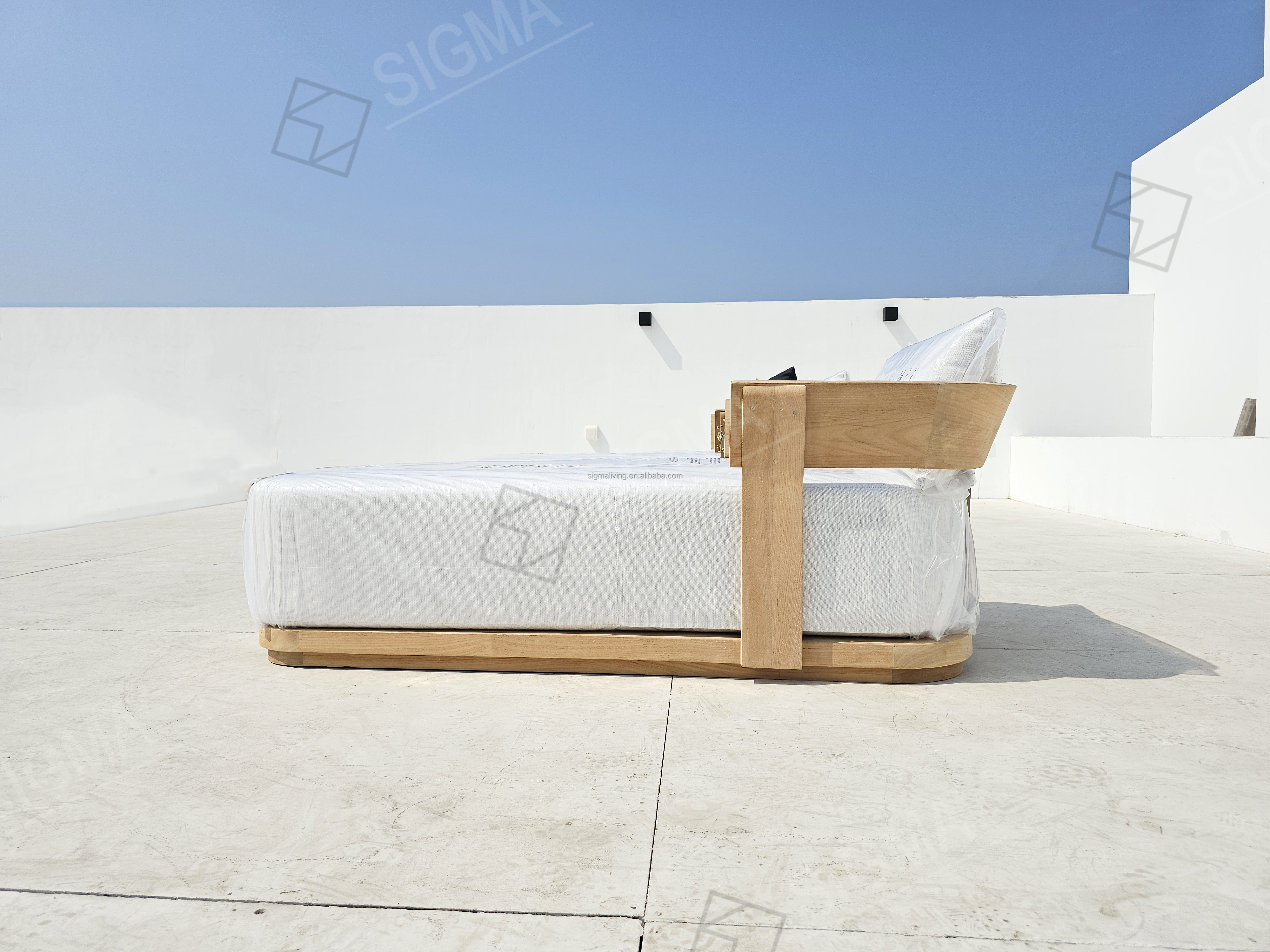 Factory All Weather Water Resistant Outdoor Furniture Wooden Chaise Garden Chaise Daybed Solid Wooden Teak Beach Sun Lounger