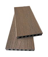 Planches de terrasse en WPC écologiques HOH Ecotech, design moderne, installation en emboîtement, finition brossée, forme ronde