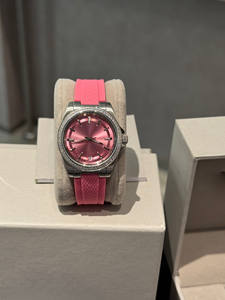 Reloj de Lujo para Mujer, Diseño de Moda, Cristal de Zafiro, Silicona, Puntero Oculto, Venta al Por Mayor Personalizada, Alta Calidad - Product Image 5