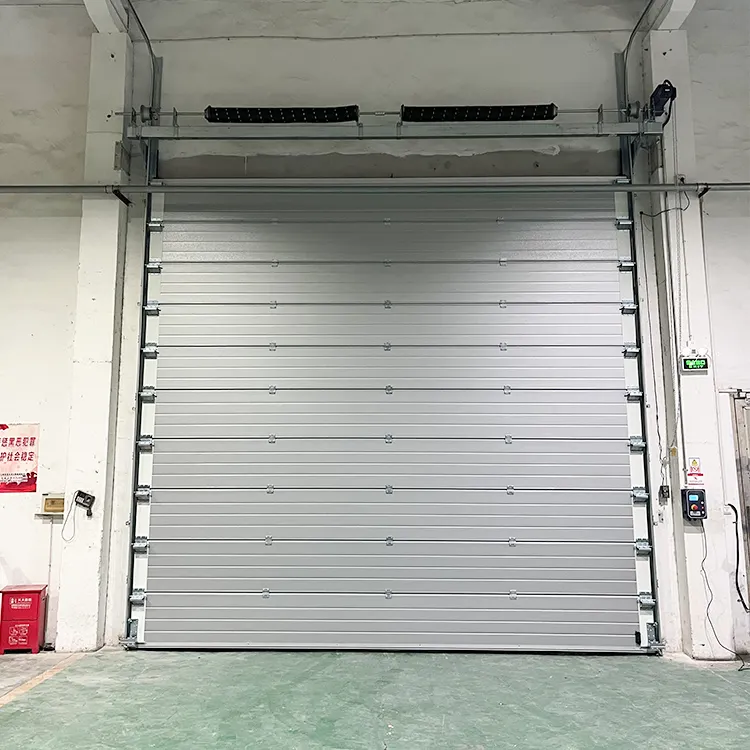 強力なセキュリティオーバーヘッド断面産業用ドア産業断面ドア倉庫スライディング産業用ドア