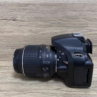 Kamera Nikon D5200 Kondisi Terawat Baik Pencitraan Definisi Tinggi untuk Pemotretan Jalanan dan Fotografi Produk Komersial