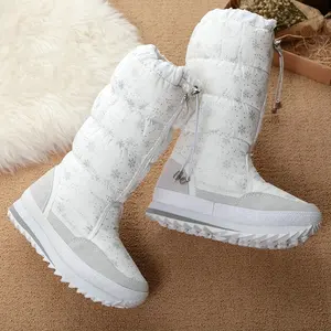 Proveedor de China duraderas tradicionales de invierno de piel de oveja botas de nieve para mujer