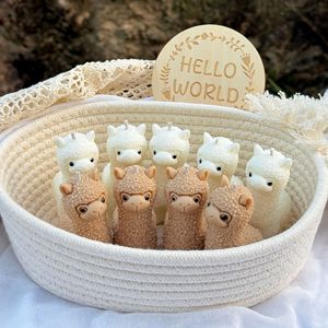 Vela de Alpaca Adorable y Divertida - Decoración Aromática para el Hogar, Estatua de Animal Realista para Fotos y Regalos - Vela Escultura de Alpaca - Product Image 4
