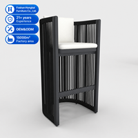 Ensemble de table et chaises de bar en aluminium pour l'extérieur avec tabourets de bar en corde tressée et coussins pour patio, balcon, hôtel