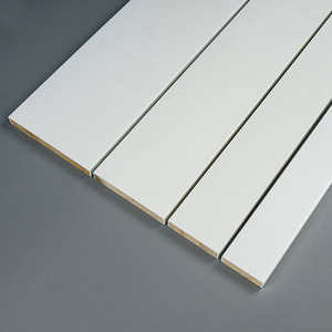 Placa base de <span class=keywords><strong>madera</strong></span> <span class=keywords><strong>maciza</strong></span> Radiata, moldura de corona de cornisa imprimada blanca, fabricante y <span class=keywords><strong>precio</strong></span> de fábrica, venta al por mayor - Product Image 3