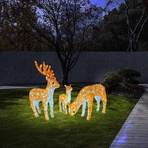 Lampe LED 3D en métal avec cadre en fer, motif cerf et fleur de prunier, indice de protection IP65, lumières décoratives de Noël pour extérieur, utilisation paysagère - Product Image 1