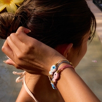 Bracelet tendance Comiya Ocean Holiday Wind fait main en acier inoxydable plaqué or avec chaîne colorée en corde, motif poisson, inaltérable