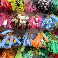 Vente en gros de porte-clés en PVC mignons de dessins animés d'anime, pendentif pour clé de voiture, accessoires pour sac, cadeaux, porte-clés 3D en PVC