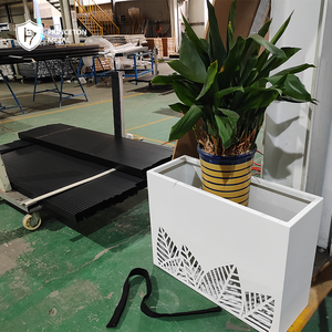Grande boîte rectangulaire en aluminium pour plantes <span class=keywords><strong>de</strong></span> jardin avec <span class=keywords><strong>support</strong></span> pour <span class=keywords><strong>pot</strong></span> <span class=keywords><strong>de</strong></span> fleurs au design <span class=keywords><strong>de</strong></span> cour extérieure - Product Image 4