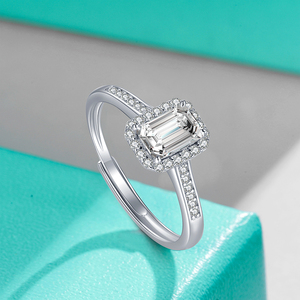 2ct Esmeralda Radiante Rectángulo Baguette Corte VVS <span class=keywords><strong>Moissanite</strong></span> 925 Anillo de bodas de plata esterlina Elegante anillo de fiesta de aniversario - Product Image 4