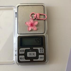 Llavero de Resina Impermeable con Flor de Sakura para Mujeres y Niñas, Bonitos Colgantes Transparentes de Colores para Bolsos - Product Image 5