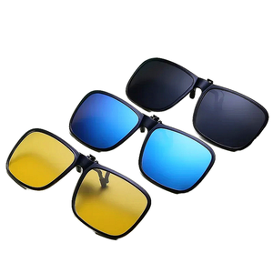 Venta al por mayor polarizado Retro Flip-up Gafas <span class=keywords><strong>de</strong></span> sol con <span class=keywords><strong>lentes</strong></span> <span class=keywords><strong>de</strong></span> visión nocturna para los hombres <span class=keywords><strong>de</strong></span> conducción Clip Gafas <span class=keywords><strong>de</strong></span> sol - Product Image 1
