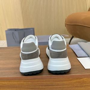 Diseñador de marcas famosas diseña zapatos. Calzado deportivo de verano, acolchado, clásico y moderno, zapatillas de lona duraderas - Product Image 3