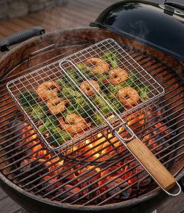 Cesta perforada para verduras de acero inoxidable con mango de madera, accesorios para parrilla, para cocina exterior, universal para barbacoa - Product Image 6