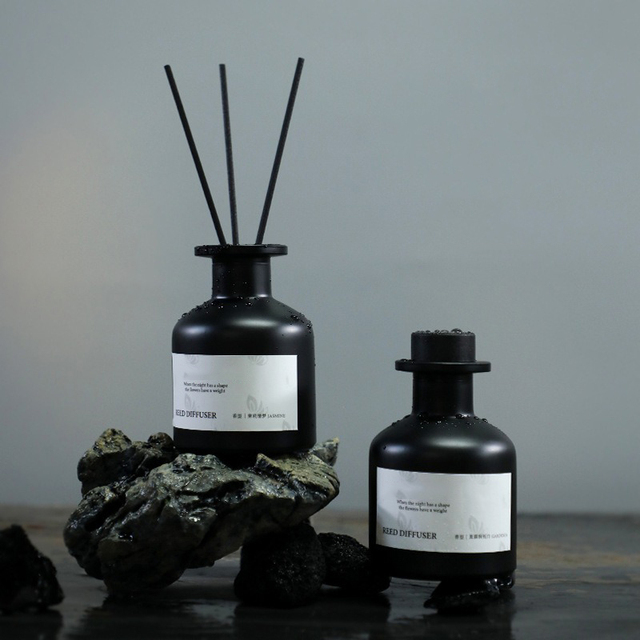 Factory-made Flameless Aromatherapy Reed Diffuser 100ml Eco-Friendly Glass Home Decor Long-lasting Fragrance Aromatic All-Season