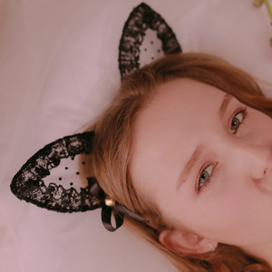 Adorable diadema con orejas de gato estilo europeo y americano en blanco y negro, accesorio para el cabello para niñas. - Product Image 1