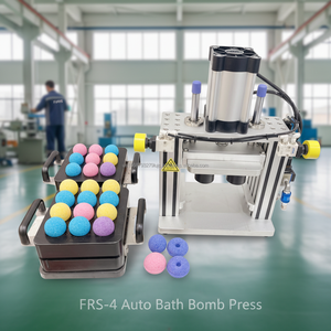 เครื่องกดทำบาธบอมแบบแมนนวล CNC พร้อมแม่พิมพ์เปลี่ยนได้ ขับเคลื่อนด้วยมอเตอร์ สำหรับทำบาธบอมรูปทรงลูกบอลและหัวใจตามสั่ง - Product Image 4