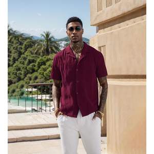 Chemise boutonnée d'été personnalisée pour homme, manches courtes, texture décontractée, idéale pour la plage et les vacances, 100 % coton respirant en popeline - Product Image 1