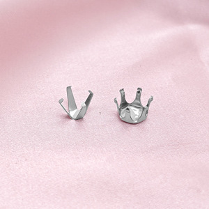 Base de boucles d'oreilles rondes à six griffes en acier inoxydable pour la fabrication de bijoux DIY, finition polie de 2 mm à 10 mm - Product Image 1