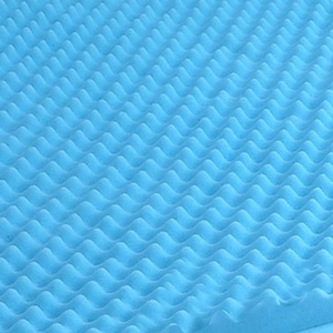 Matelas <span class=keywords><strong>de</strong></span> refroidissement <span class=keywords><strong>de</strong></span> lit en mousse à mémoire compressible en <span class=keywords><strong>forme</strong></span> <span class=keywords><strong>de</strong></span> vague <span class=keywords><strong>de</strong></span> gel hybride avec housse amovible <span class=keywords><strong>Surmatelas</strong></span> hybride moyennement ferme - Product Image 3