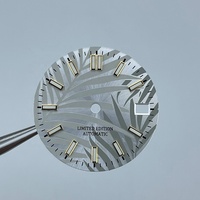 Nouveau Style feuille NH35 NH36 mouvement BGW9 bleu lumineux 28.5mm modifié plongée SKX007 cadran de montre