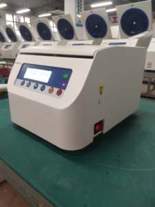 Centrífuga de Laboratorio Universal Pequeña de 12x5ml con Motor DC Sin Escobillas de Alta Velocidad (Máx. 16500 RPM, 19480xg RCF) y Control por Microprocesador - Product Image 4