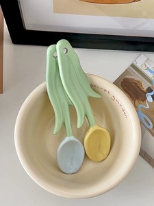 Cuillères <span class=keywords><strong>en</strong></span> céramique peintes <span class=keywords><strong>à</strong></span> la main Ins, couverts <span class=keywords><strong>en</strong></span> céramique, <span class=keywords><strong>cuillère</strong></span> <span class=keywords><strong>à</strong></span> <span class=keywords><strong>café</strong></span> pour salade de yaourt, tulipe, vaisselle design <span class=keywords><strong>Cuillère</strong></span> mignonne avec tasses Soucoupes - Product Image 4