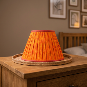 Pantalla de Lámpara de Algodón y Seda Texturizada de Primera Calidad |   Pantalla de tela plisada naranja para iluminación de mesa y colgante - Product Image 3