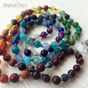 MN31873 Collar Mala <span class=keywords><strong>de</strong></span> 7 Chakras, Joyería <span class=keywords><strong>de</strong></span> Piedra <span class=keywords><strong>de</strong></span> Cuarzo <span class=keywords><strong>de</strong></span> Cristal Curativo para Yoga, Oración, 108 Cuentas Mala Hechas a Mano - Product Image 3
