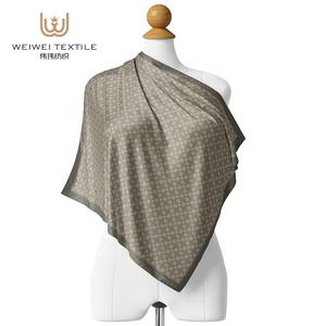 Etiqueta personalizada Malasia pañuelo vestido crepé verano tamaño grande Afrian bufandas impresas mate satén Slik tela Hijab bufandas - Product Image 4