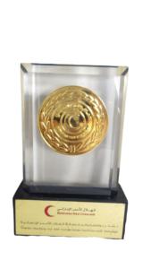 उच्च गुणवत्ता वाले कस्टम आकार क्रिस्टल पुरस्कार ट्रॉफी के लिए धातु ट्राफियां पदक प्लेट को उए क्रिस्टल पुरस्कार ट्रॉफी व्यक्तिगत डिजाइन के लिए - Product Image 3