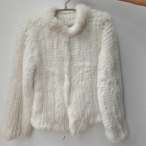 <span class=keywords><strong>Cappotto</strong></span> Lungo Casual da Donna Invernale in Stile Europeo, Eco-Friendly, Morbido e Soffice, in Lana e <span class=keywords><strong>Pelliccia</strong></span> di Coniglio Bianca Tinta a Mano, con Scollo a V - Product Image 3